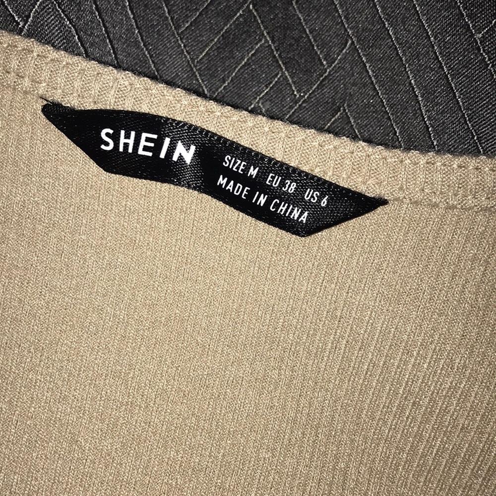 long sleeve crop top - Picture 3 of 3